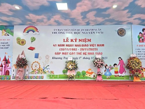 Trường tiểu học Nguyễn Trãi tổ chức lễ gặp mặt các thế hệ nhà giáo nhân dịp kỉ niệm 41 năm ngày nhà giáo Việt Nam