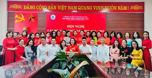 Chúc mừng thành công của Hội nghị cán bộ, viên chức trường THCS Nguyễn Lân năm học 2022 - 2023