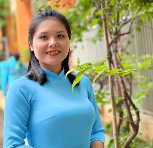 Cô giáo Ngô Thị Hồng Lâm – “hạt nắng vàng” thắp sáng tình yêu môn Lịch sử trong trái tim học trò