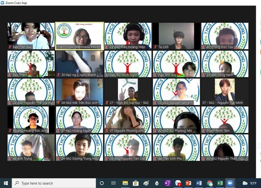 Học sinh THCS Thanh Xuân Trung rộn ràng đón chào ngày Tựu trường trực tuyến, bắt đầu một “năm học đặc biệt” 