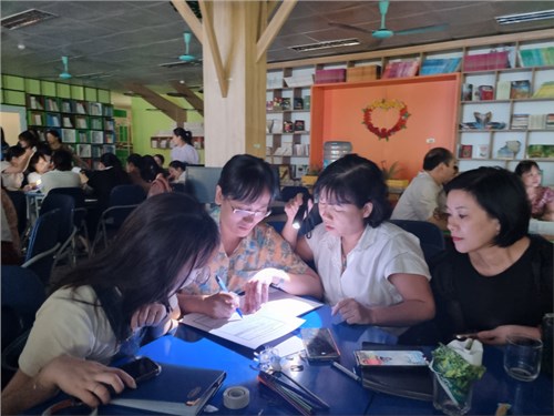 Hào hứng tham gia tập huấn giáo dục STEM theo chương trình GDPT 2018 của giáo viên lớp 4